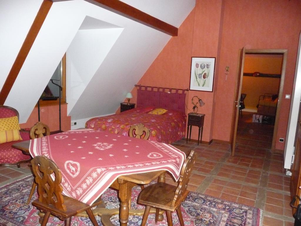 Bed and Breakfast Le Neufeld Oberhaslach Zimmer foto